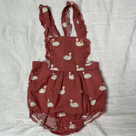 H&M Ruffle Swan Overall Shorts - Picture 2 of 5